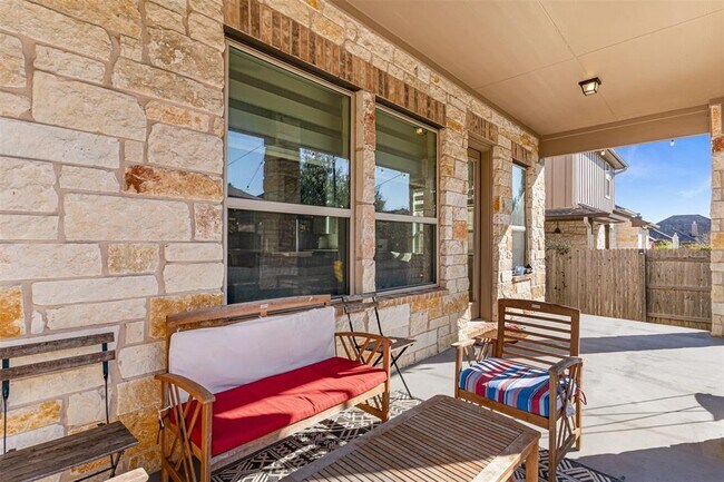 Building Photo - 3203 Scenic Valley Dr