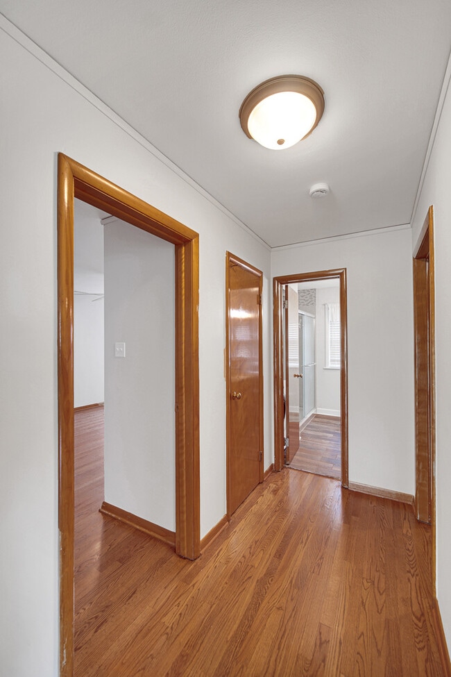 Building Photo - 9600 Kilpatrick Ave