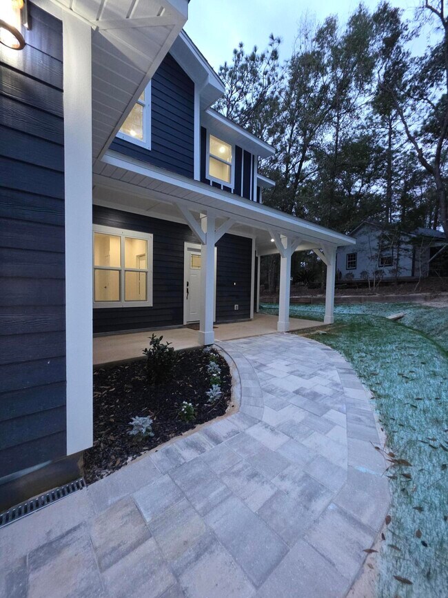 Building Photo - 4699 Meadow Lake Dr
