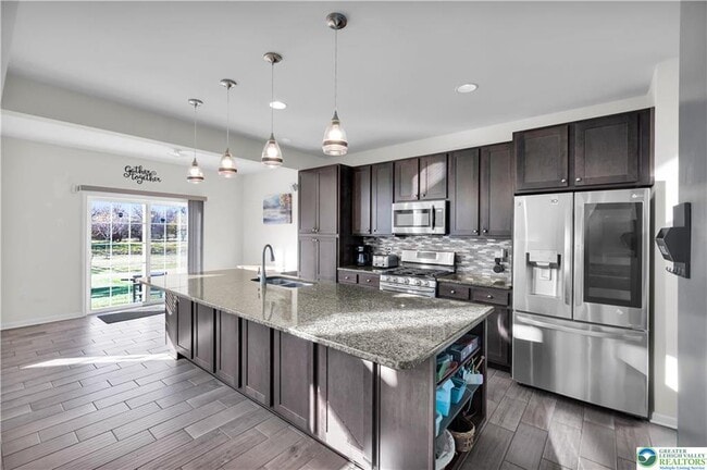 Building Photo - 4247 Beech Dr