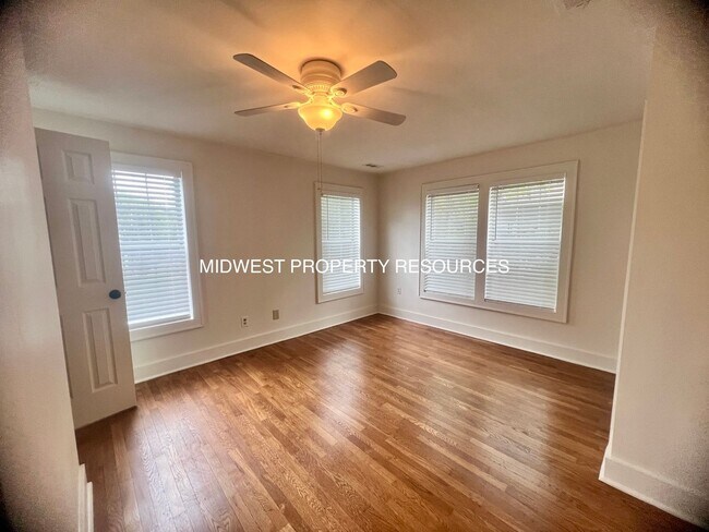 Building Photo - Amazing 4 Bedroom Home!