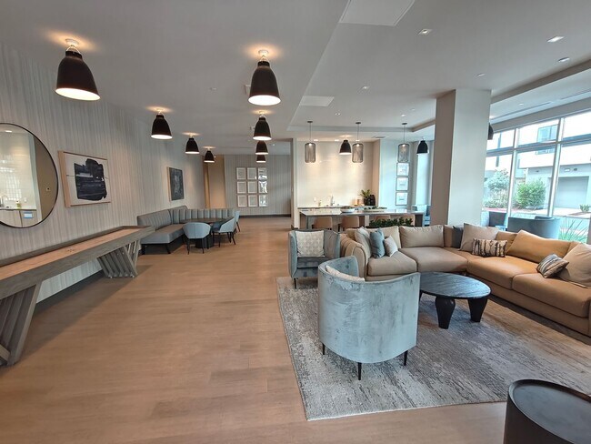 Building Photo - Luxury One-Bedroom Condo for Lease