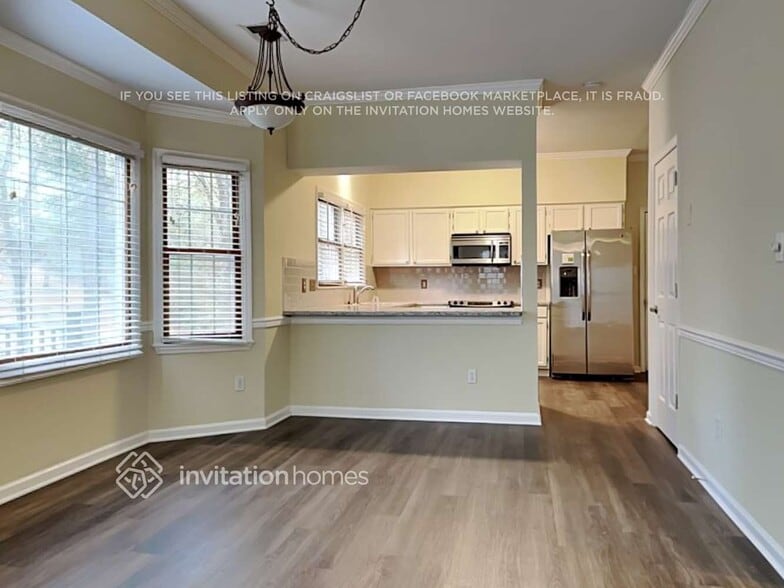 Building Photo - 10621 Northwoods Forest Dr