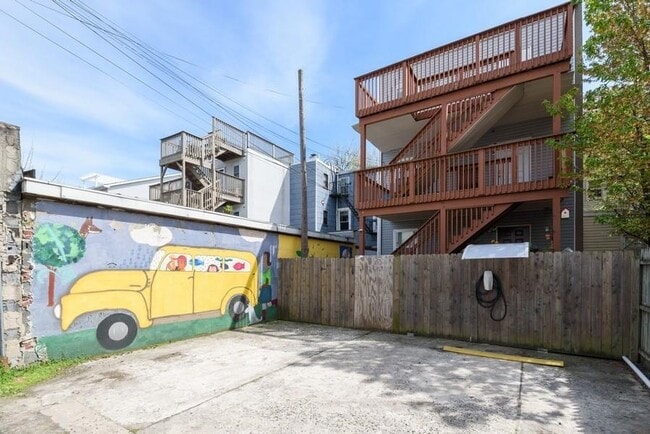 Building Photo - 306 3rd St