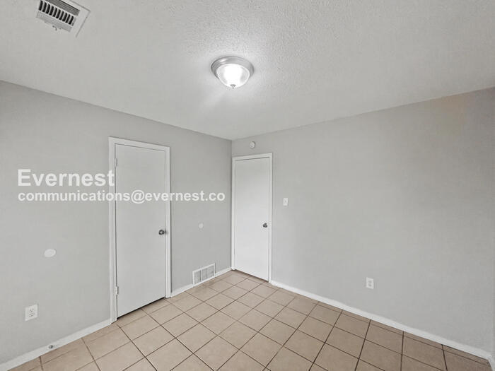 Building Photo - 6270 Jamestown Dr