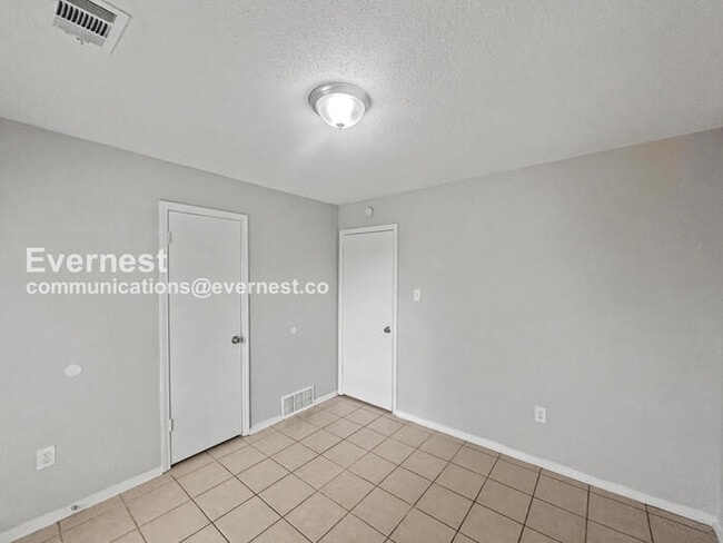 Building Photo - 6270 Jamestown Dr