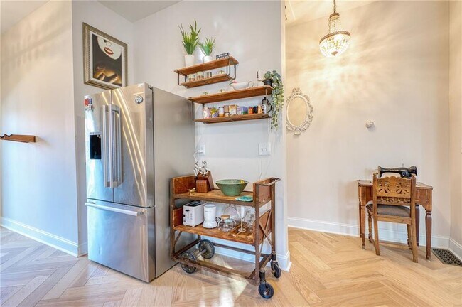 Building Photo - 85 Waddell St NE