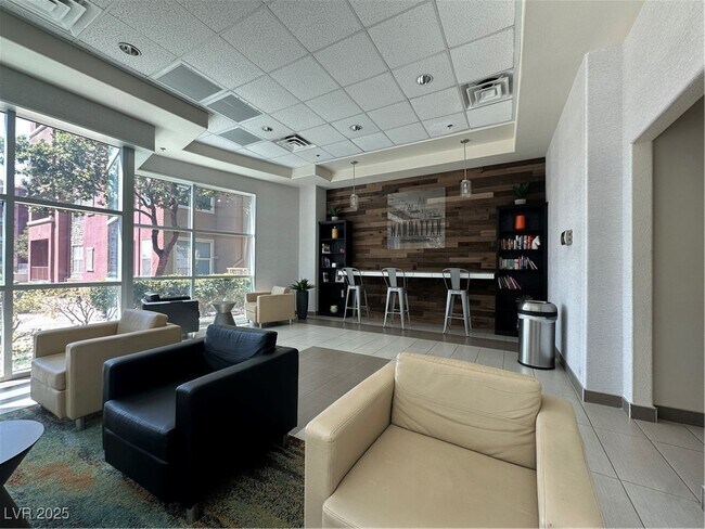 Building Photo - 26 E Serene Ave