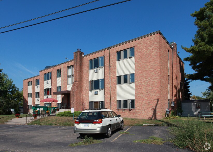 Falls Apartments 222 E Locust St River Falls WI 54022 Apartment Finder