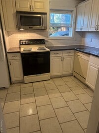 Building Photo - 98 Casement Ave