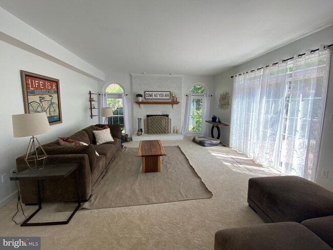 Building Photo - 5430 Ashleigh Rd