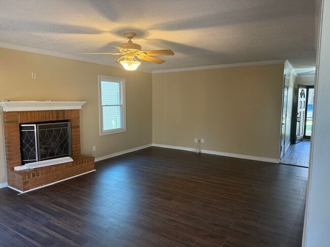 Building Photo - 3 bed 2 full bath home in Madison AL