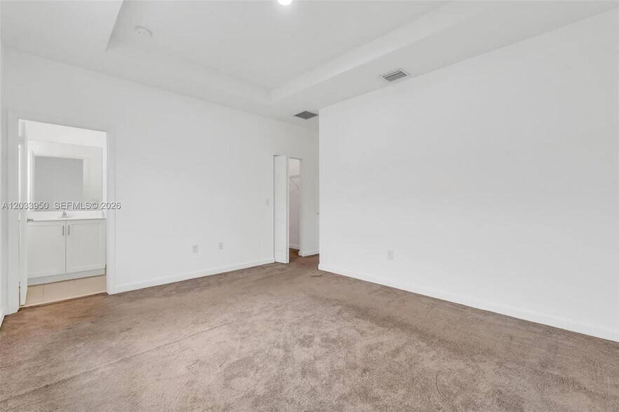 Building Photo - 1791 SE 27th Ter