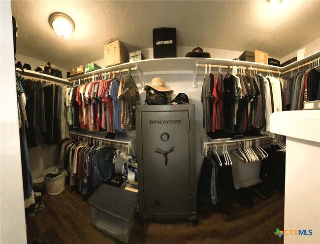 Building Photo - 3117 Kensington Ct