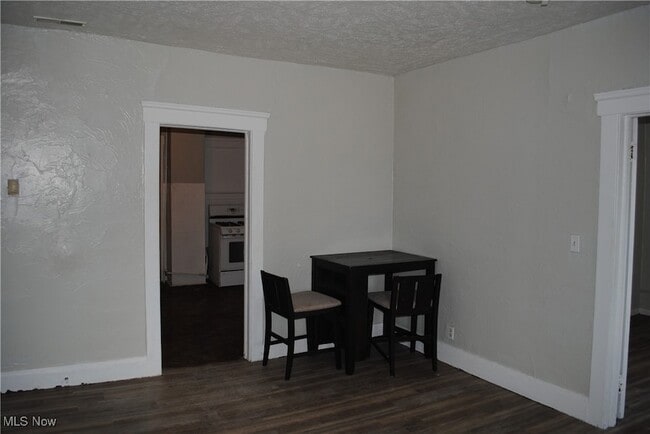 Building Photo - 3173 W 38th St