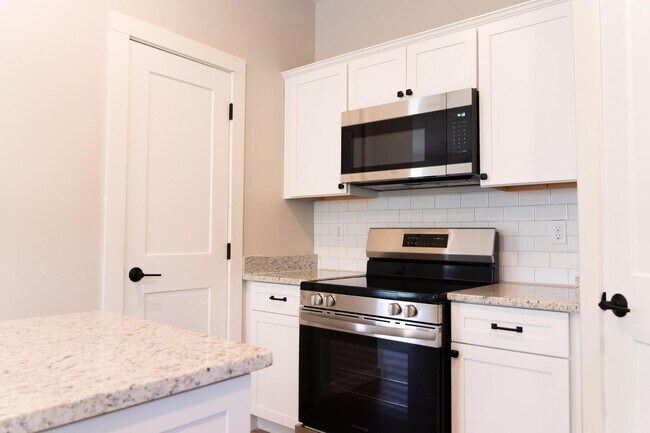 Building Photo - 406 Hideaway Ridge Cir