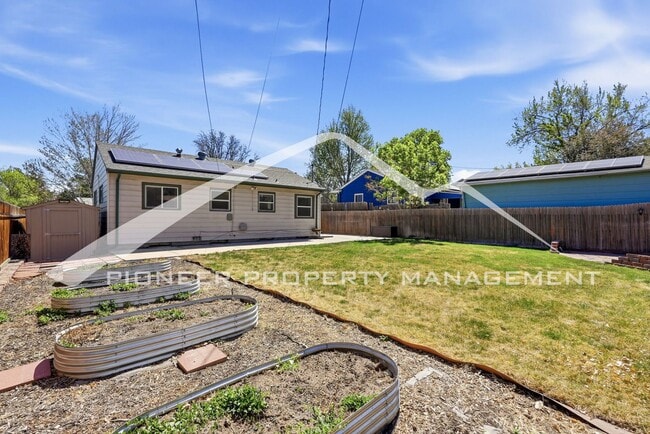 Building Photo - Lovely Single Family Home Fenced in Yard and Central AC