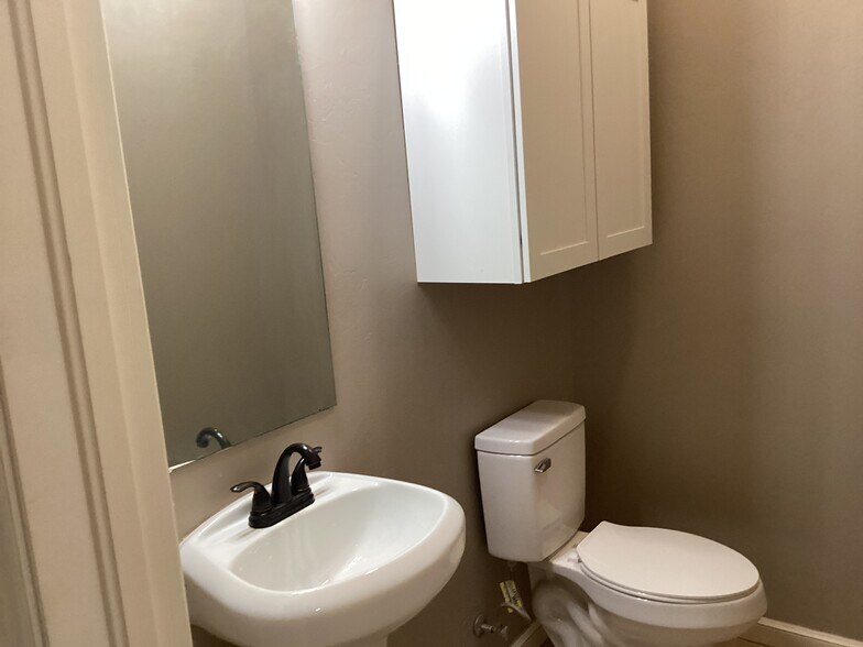 Building Photo - 11232 NW 101st St