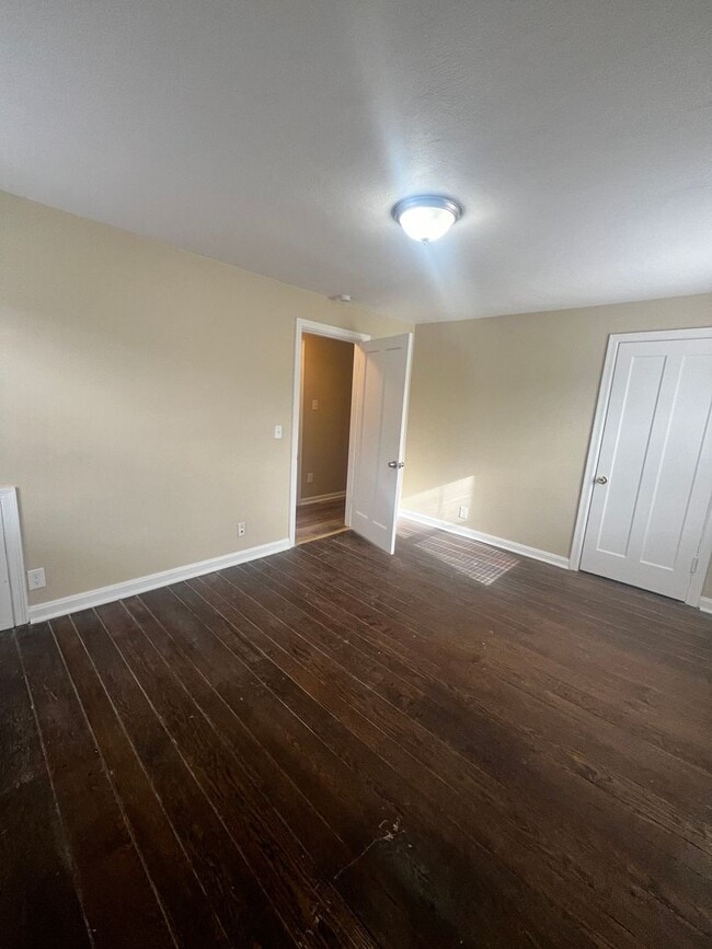 Building Photo - 1033 Tennessee Ave