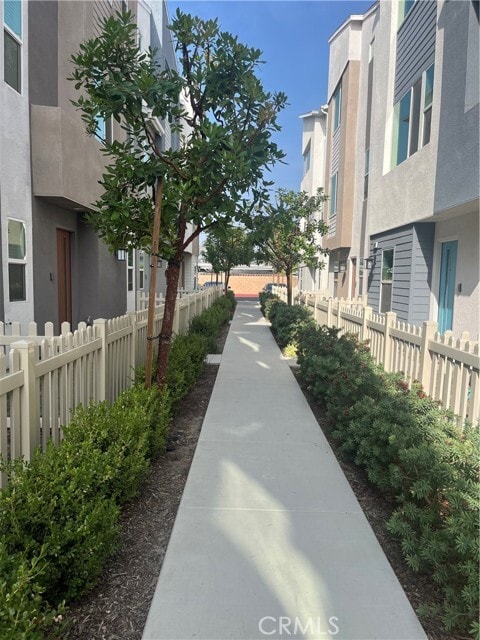 Building Photo - 10901 Montauk Ln