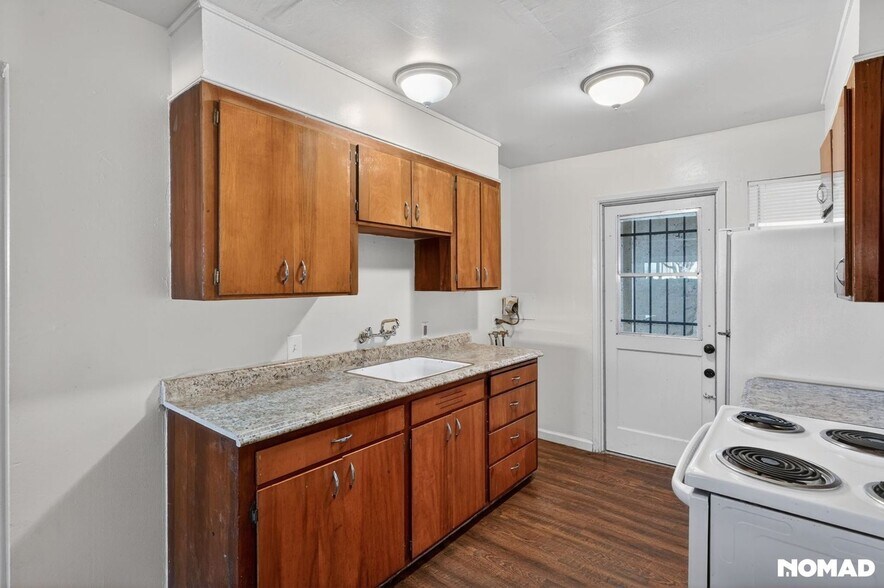 Building Photo - 3708 N Abby St