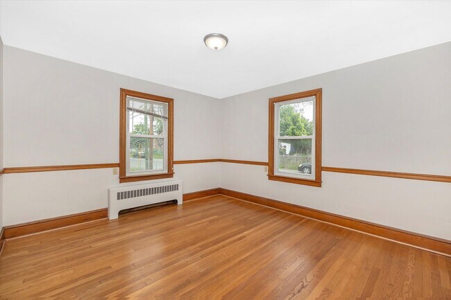 Building Photo - 531 Lee Pl