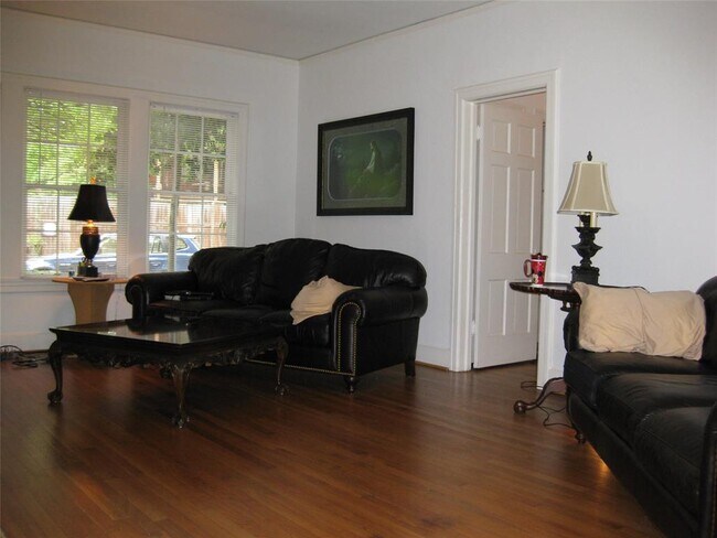 Building Photo - 1722 Rice Boulevard