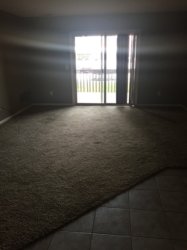 Building Photo - 1st Floor - Two Bedroom Condo in Stadium M...