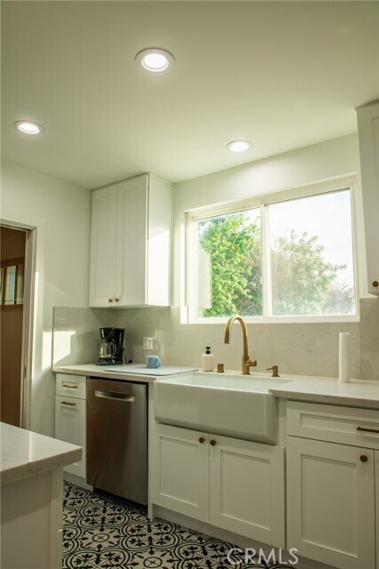 Building Photo - 1600 Trumbower Ave