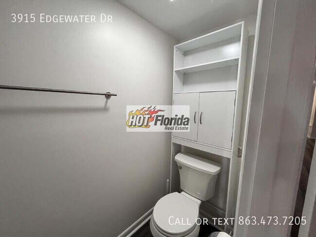 Building Photo - 3915 Edgewater Dr