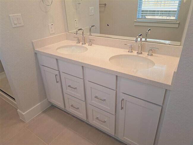 Building Photo - 1720 Purple Martin Dr