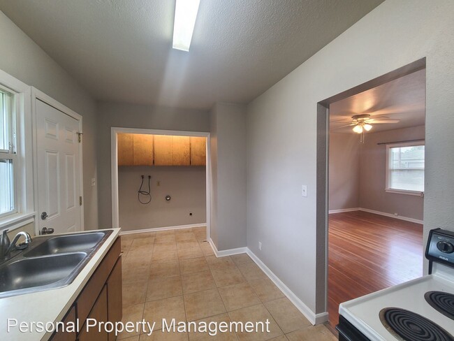 Building Photo - 1 br, 1 bath House - 2809 Watson Ave