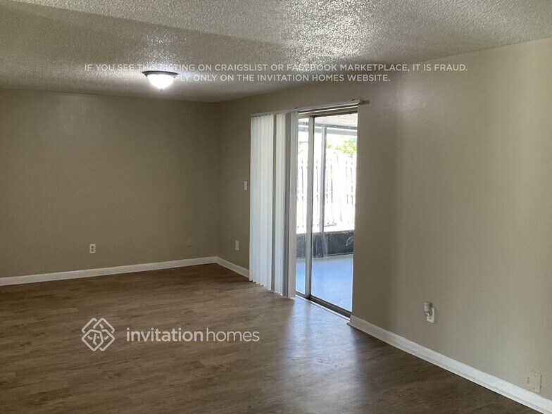 Building Photo - 3208 Saddlebrook Ave