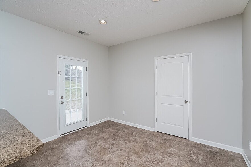 Building Photo - 1509 Rockglade Run