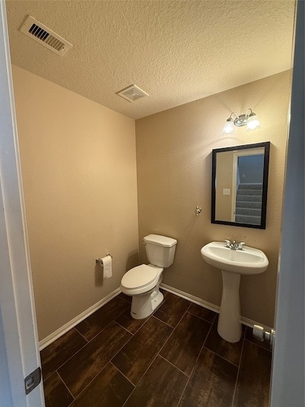 Building Photo - 906 Taylor Ridge Dr