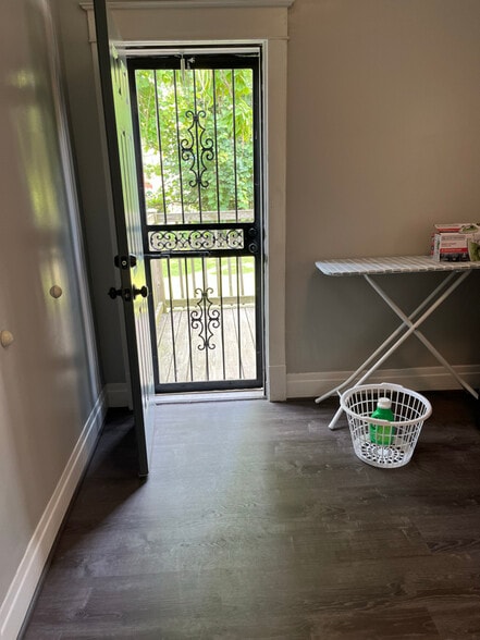 Building Photo - 2290 Genesee St