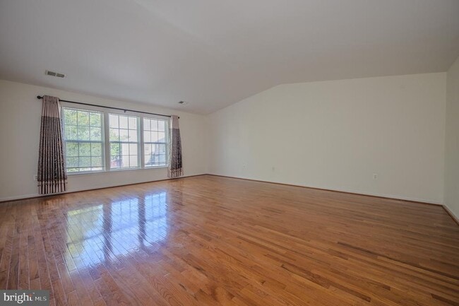 Building Photo - 8324 Tenbrook Dr