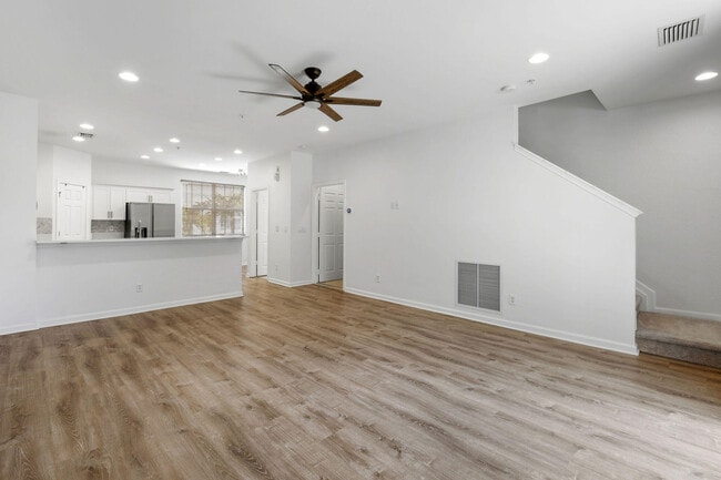 Building Photo - 276 Quarry Knoll Way