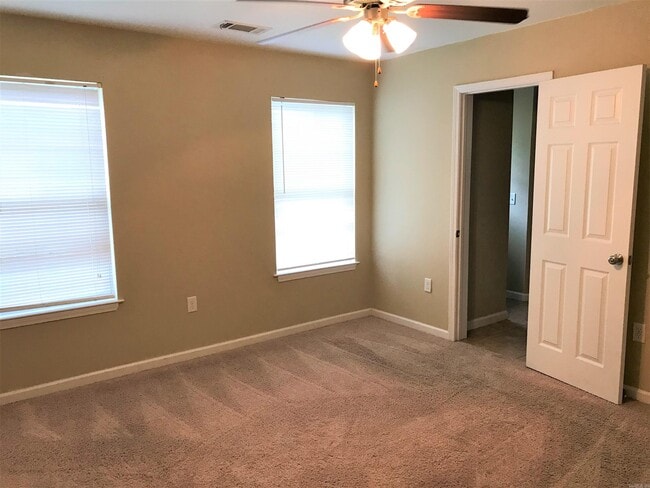 Building Photo - 2408 Pleasant Forest Dr
