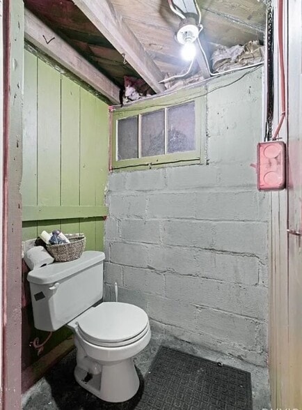 Building Photo - 415 Whittier Ave