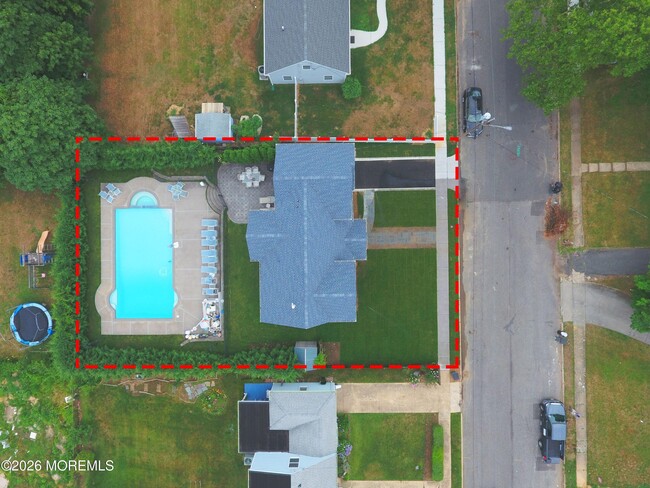 Building Photo - 229 Lockwood Ave