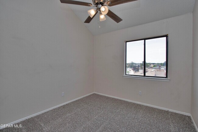 Building Photo - 11726 Stone Castle Dr