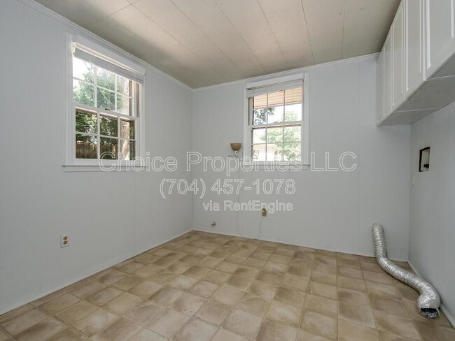 Building Photo - 4914 Horton Ct