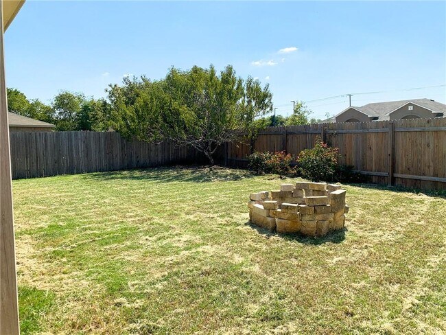 Building Photo - 717 Morgan Dr