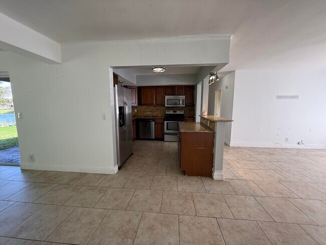 Building Photo - 224 Tamoshanter Dr