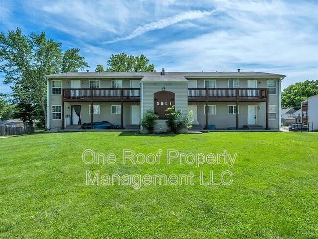 Building Photo - 2001 Chateau Dr