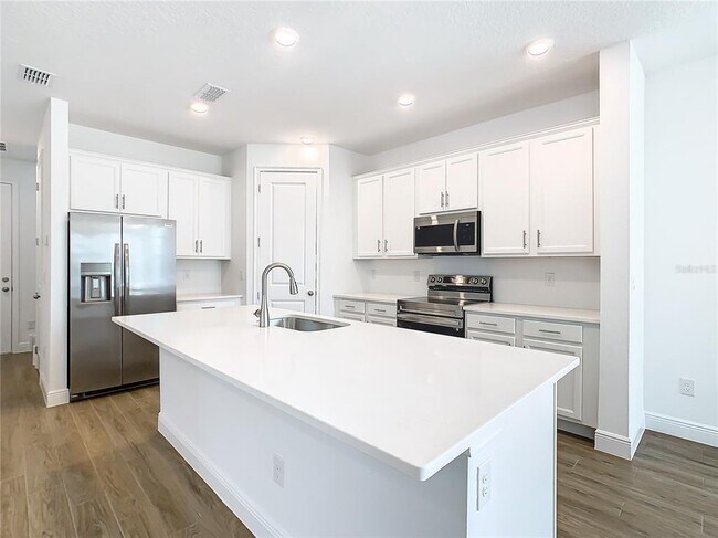 Building Photo - 11165 Green Citron Aly