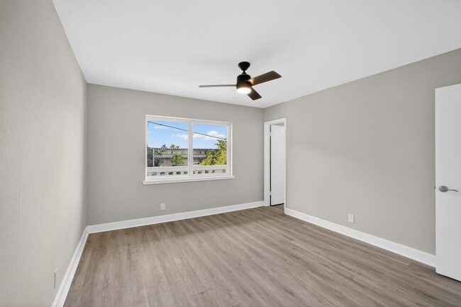 Building Photo - 624 Southwind Cir