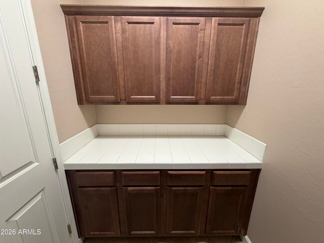 Building Photo - 421 W Wisteria Pl