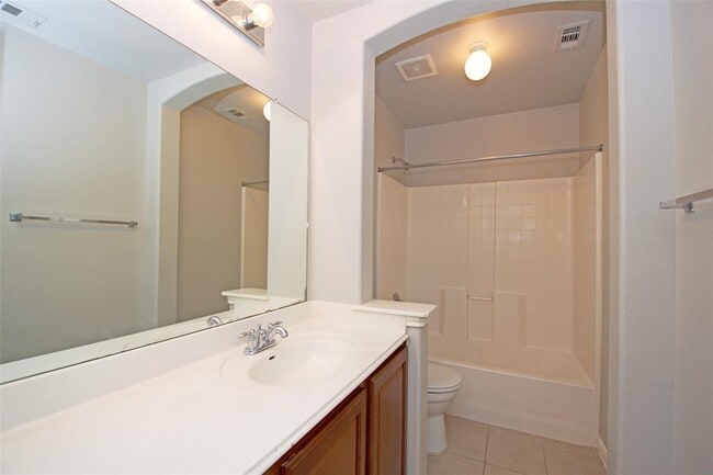 Building Photo - 6800 Cromarty Ln